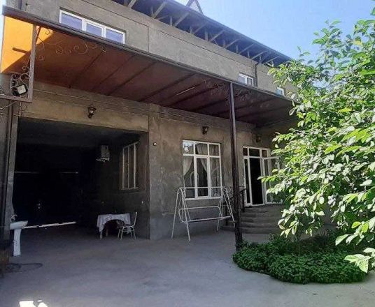 Сотувда уй, 200 м², 2 қаватли, 4,6 сот.