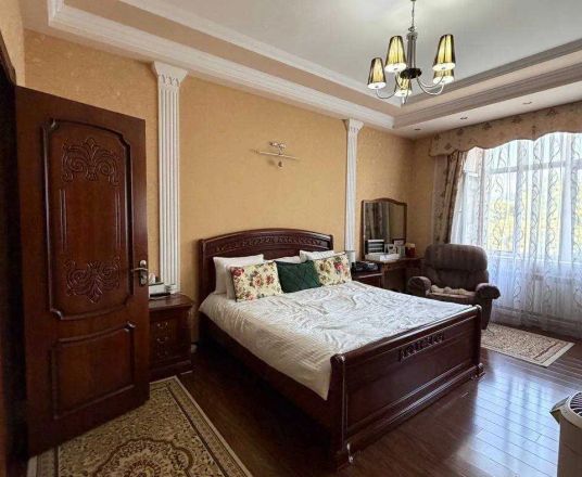 В продаже 3-комн. квартира, 140 м²