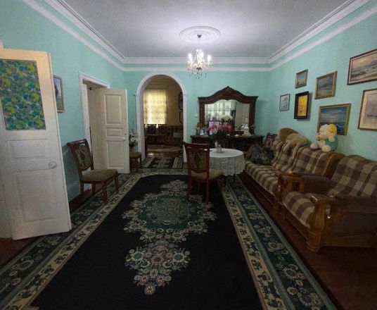 Сотувда уй, 200 м², 1 қаватли, 5,5 сот.