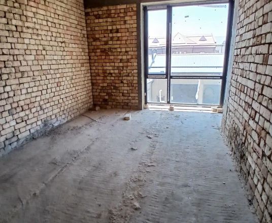 Сотувда уй, 300 м², 3 қаватли, 3 сот.