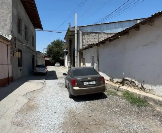 Сотувда уй, 350 м², 1 қаватли, 3,5 сот.