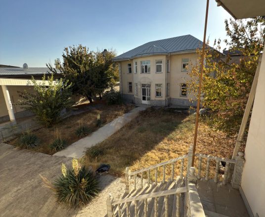 В продаже дом, 300 м², 2 этажа, 17 сот.