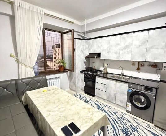 Сотувда 3 хонали квартира, 88 м²