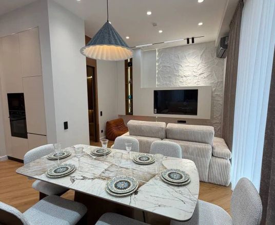 Сотувда 3 хонали квартира, 88 м²