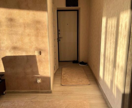Сотувда 3 хонали квартира, 70 м²