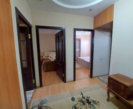 Сотувда 3 хонали квартира, 70 м²