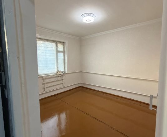 Сотувда 3 хонали квартира, 59 м²