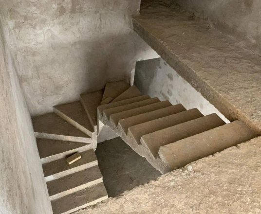 Сотувда уй, 250 м², 2 қаватли, 2,5 сот.