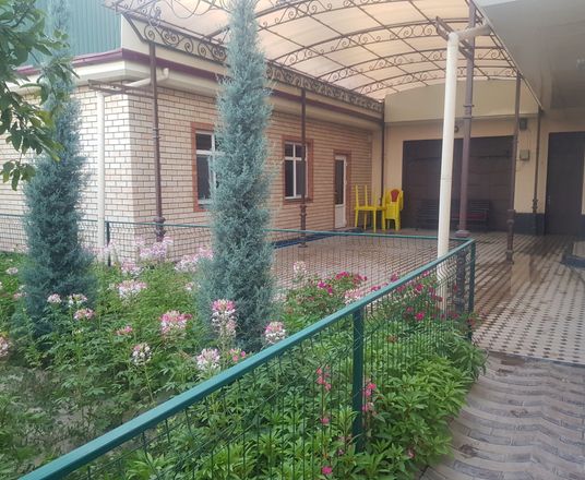 Сотувда уй, 328 м², 3 қаватли, 6 сот.