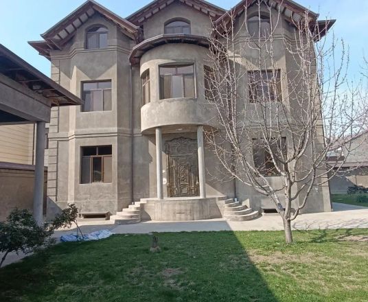 В продаже дом, 800 м², 3 этажа, 6 сот.