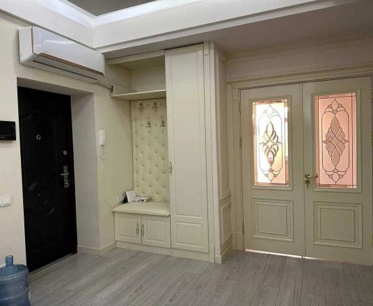 Сотувда 4 хонали квартира, 145 м²