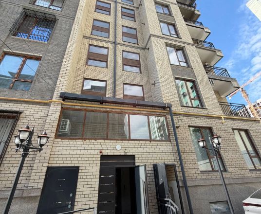 Сотувда 3 хонали квартира, 83 м²