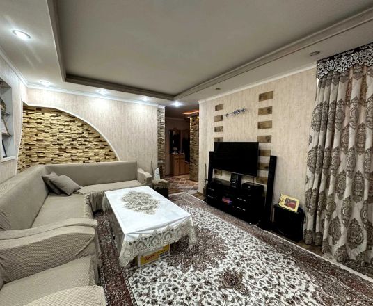 Сотувда 3 хонали квартира, 70 м²