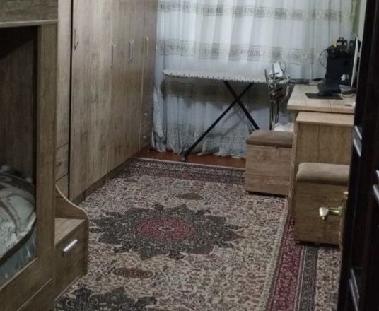 Сотувда 3 хонали квартира, 60 м²