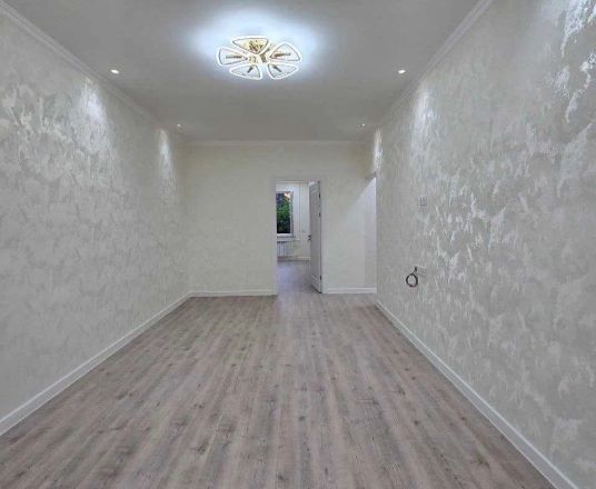 Сотувда 3 хонали квартира, 66 м²