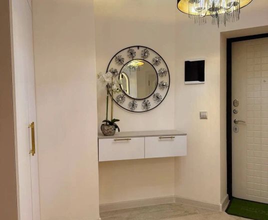 Сотувда 3 хонали квартира, 60 м²