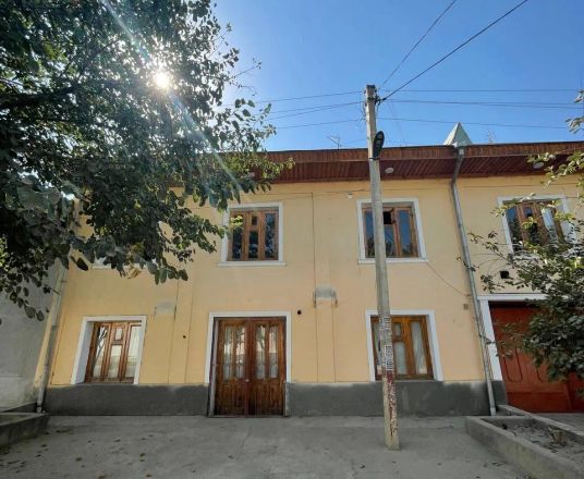 Сотувда уй, 600 м², 2 қаватли, 6 сот.