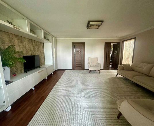 Сотувда 3 хонали квартира, 84 м²