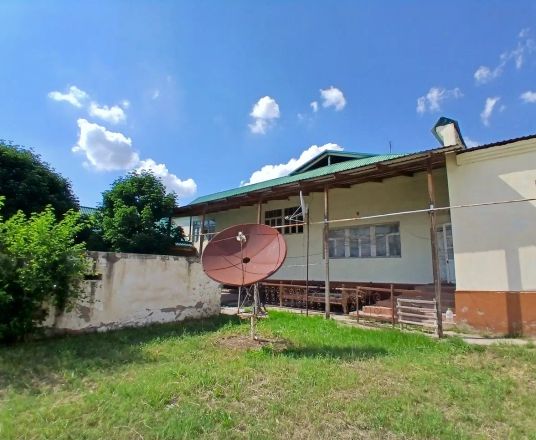Сотувда уй, 240 м², 2 қаватли, 11 сот.