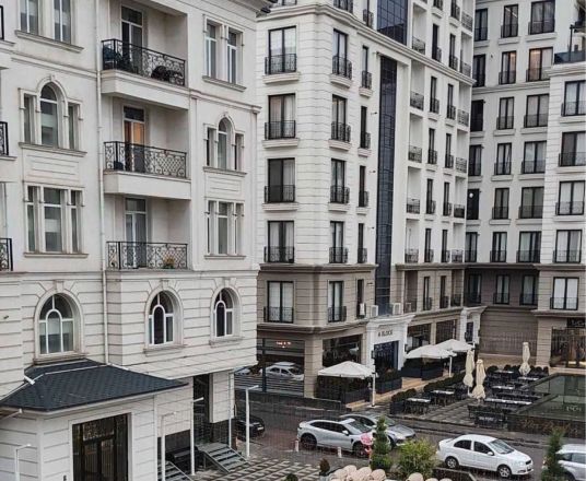 Сотувда 4 хонали квартира, 126 м²