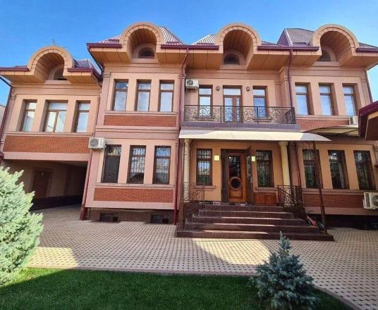 В продаже дом, 750 м², 3 этажа, 4,85 сот.