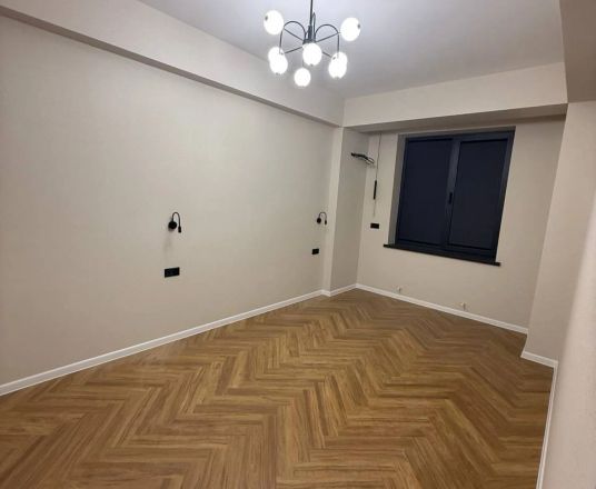 Сотувда 3 хонали квартира, 65 м²