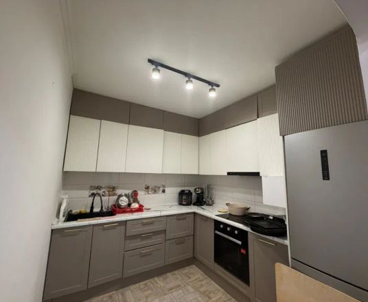 Сотувда 6+ хонали квартира, 200 м²