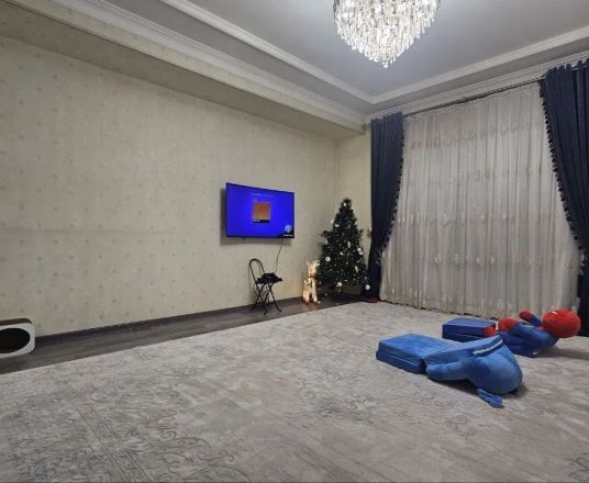 Сотувда 4 хонали квартира, 123 м²