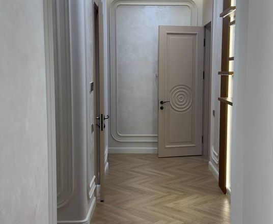 Сотувда 3 хонали квартира, 106 м²