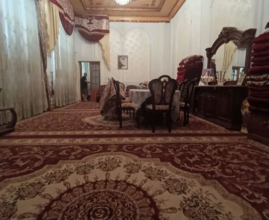 Сотувда уй, 600 м², 3 қаватли, 6 сот.