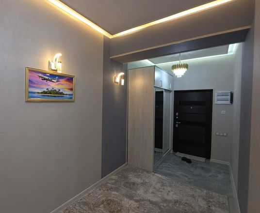 Сотувда 3 хонали квартира, 75 м²
