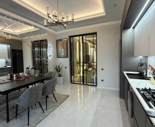 Сотувда 4 хонали квартира, 130 м²