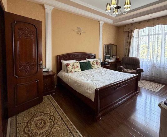 В продаже 3-комн. квартира, 140 м²