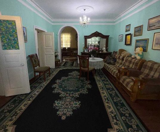 В продаже дом, 200 м², 1 этаж, 5,5 сот.