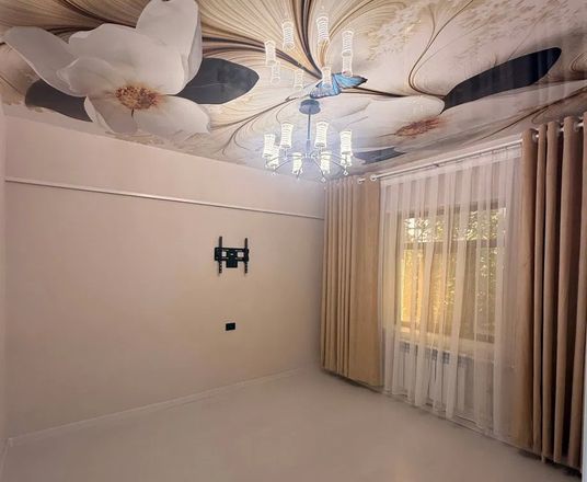 Сотувда 3 хонали квартира, 80 м²