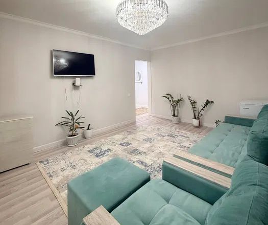Сотувда 4 хонали квартира, 111 м²