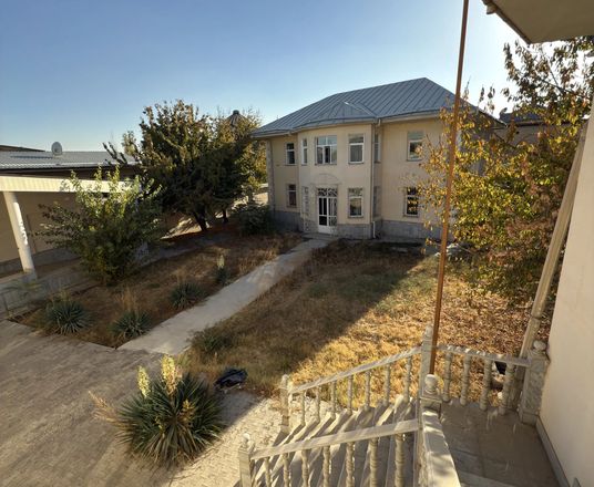 В продаже дом, 300 м², 2 этажа, 17 сот.
