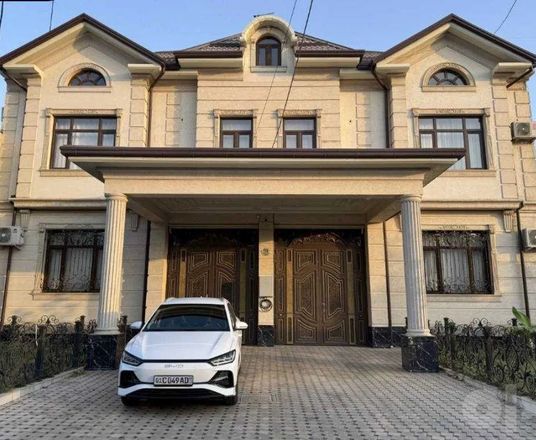 Сотувда уй, 650 м², 3 қаватли, 5 сот.