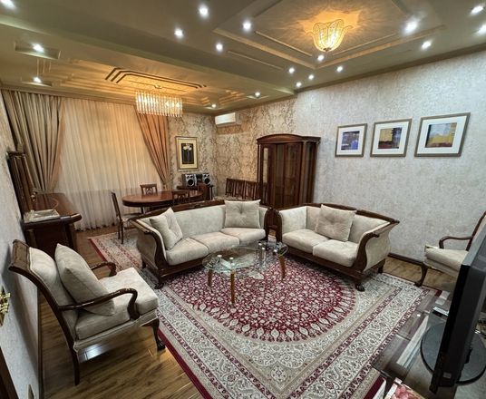Сотувда 5 хонали квартира, 223.2 м²
