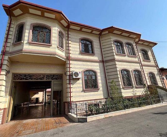 В продаже дом, 400 м², 2 этажа, 10 сот.