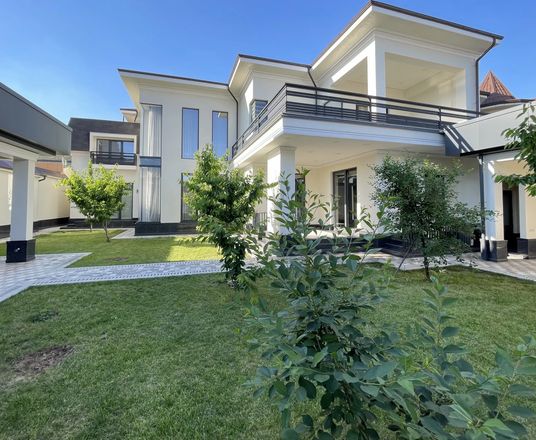 В продаже дом, 600 м², 2 этажа, 6 сот.