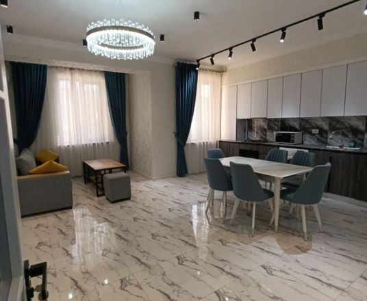 Сотувда 3 хонали квартира, 64 м²