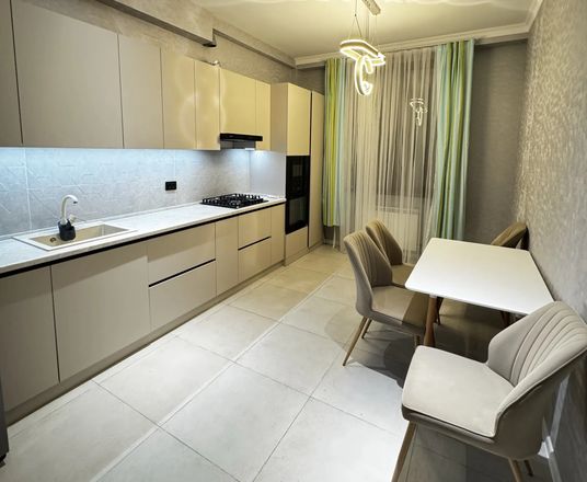 Сотувда 3 хонали квартира, 78 м²