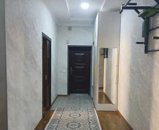 Сотувда 2 хонали квартира, 72 м²