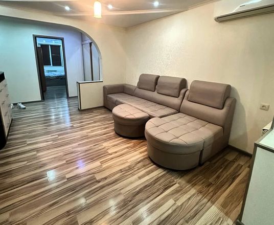 Сотувда 2 хонали квартира, 55 м²