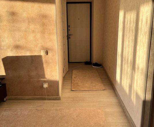 Сотувда 3 хонали квартира, 70 м²
