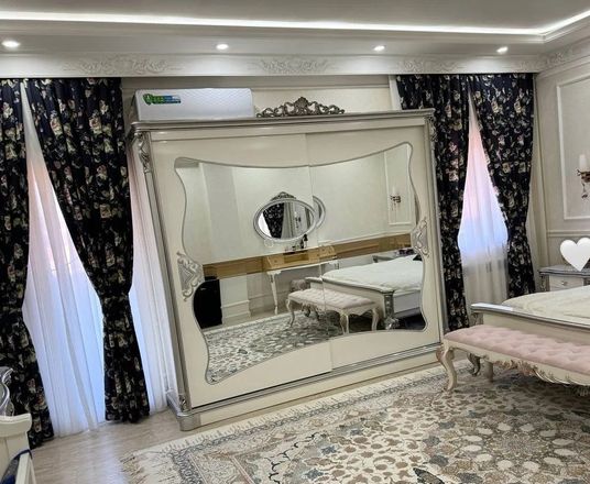 Сотувда 5 хонали квартира, 310 м²