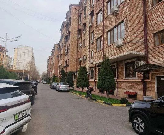 Сотувда 3 хонали квартира, 98 м²