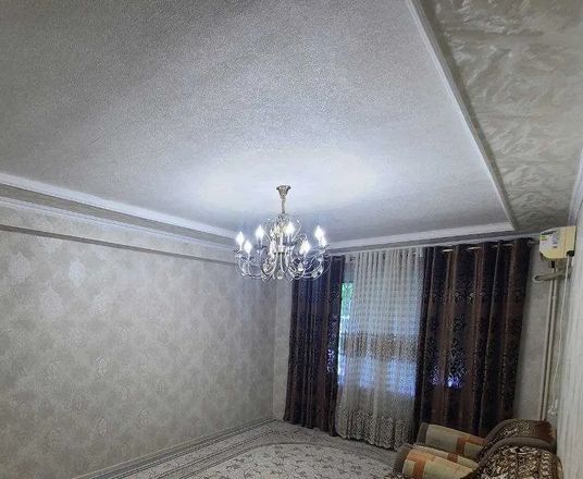 Сотувда 3 хонали квартира, 70 м²