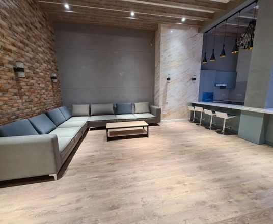 Сотувда 5 хонали квартира, 317 м²